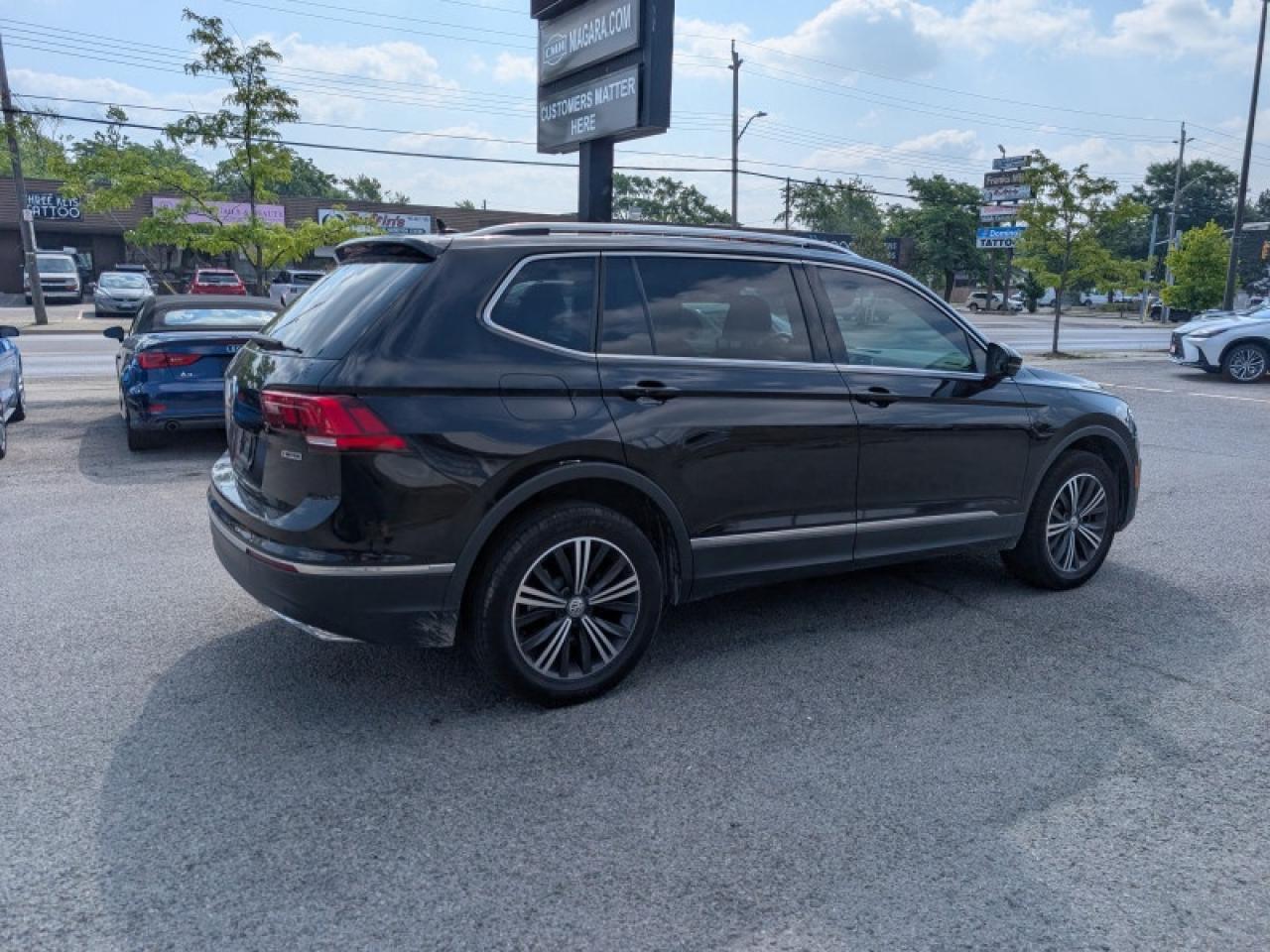 2021 Volkswagen Tiguan Highline 4MOTION  **PANO ROOF** Photo