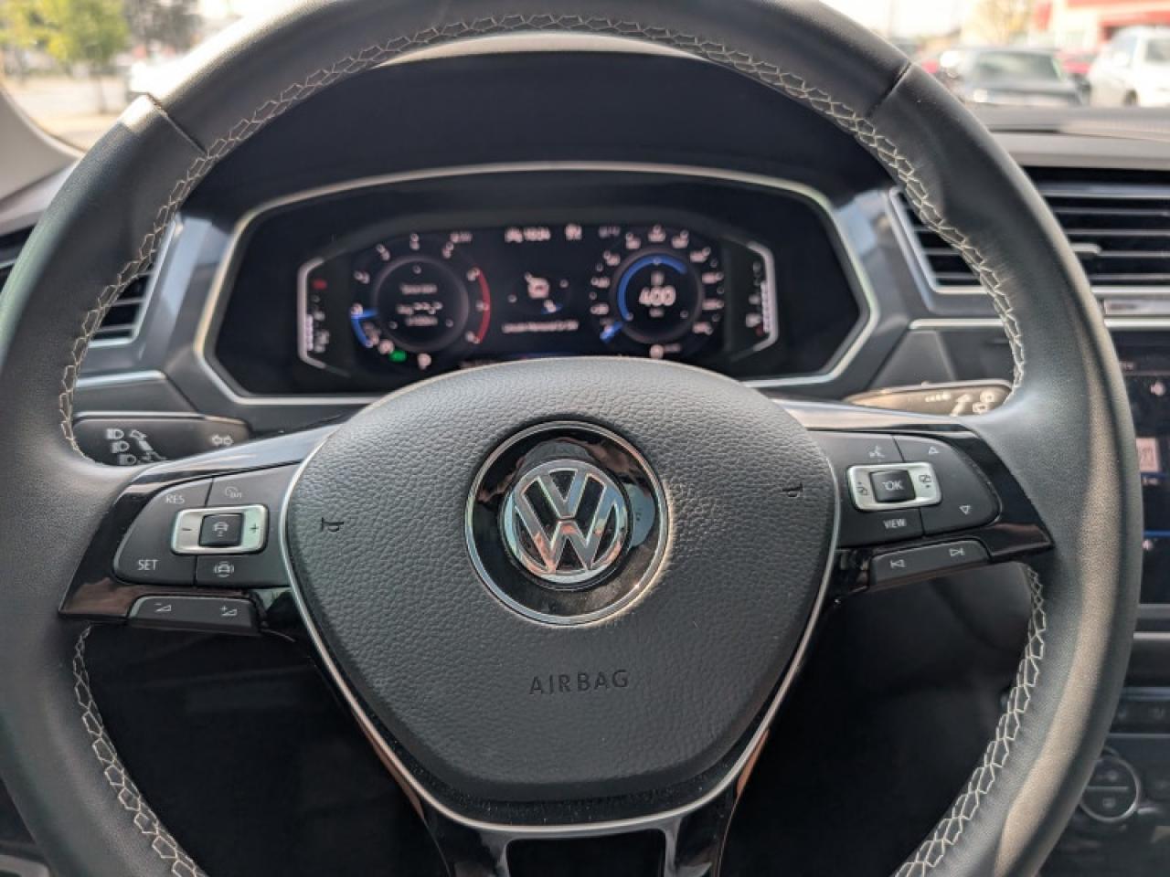 2021 Volkswagen Tiguan Highline 4MOTION  **PANO ROOF** Photo