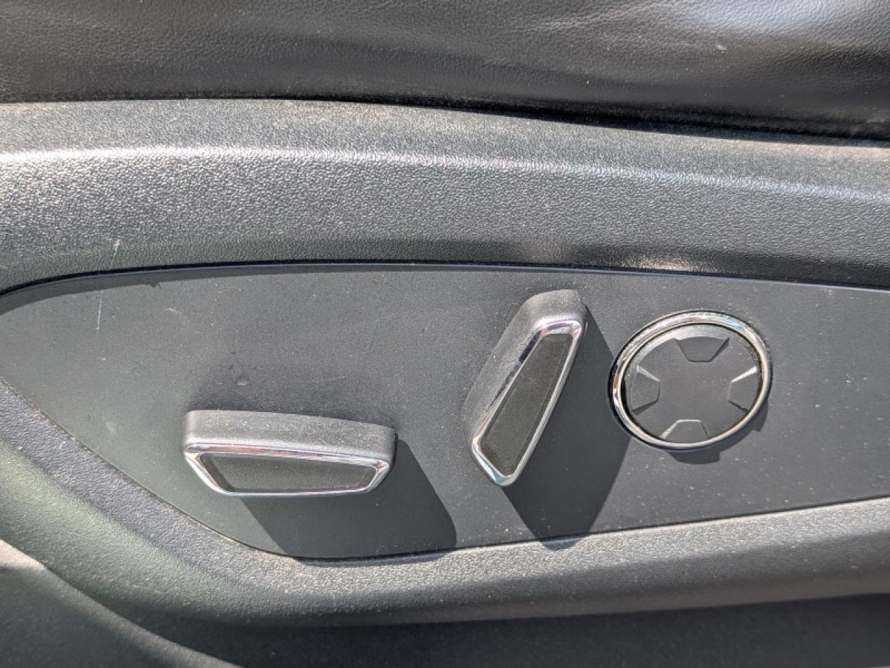 2018 Lincoln MKC Select AWD  **PANO ROOF - CLIMATE PKG** Photo