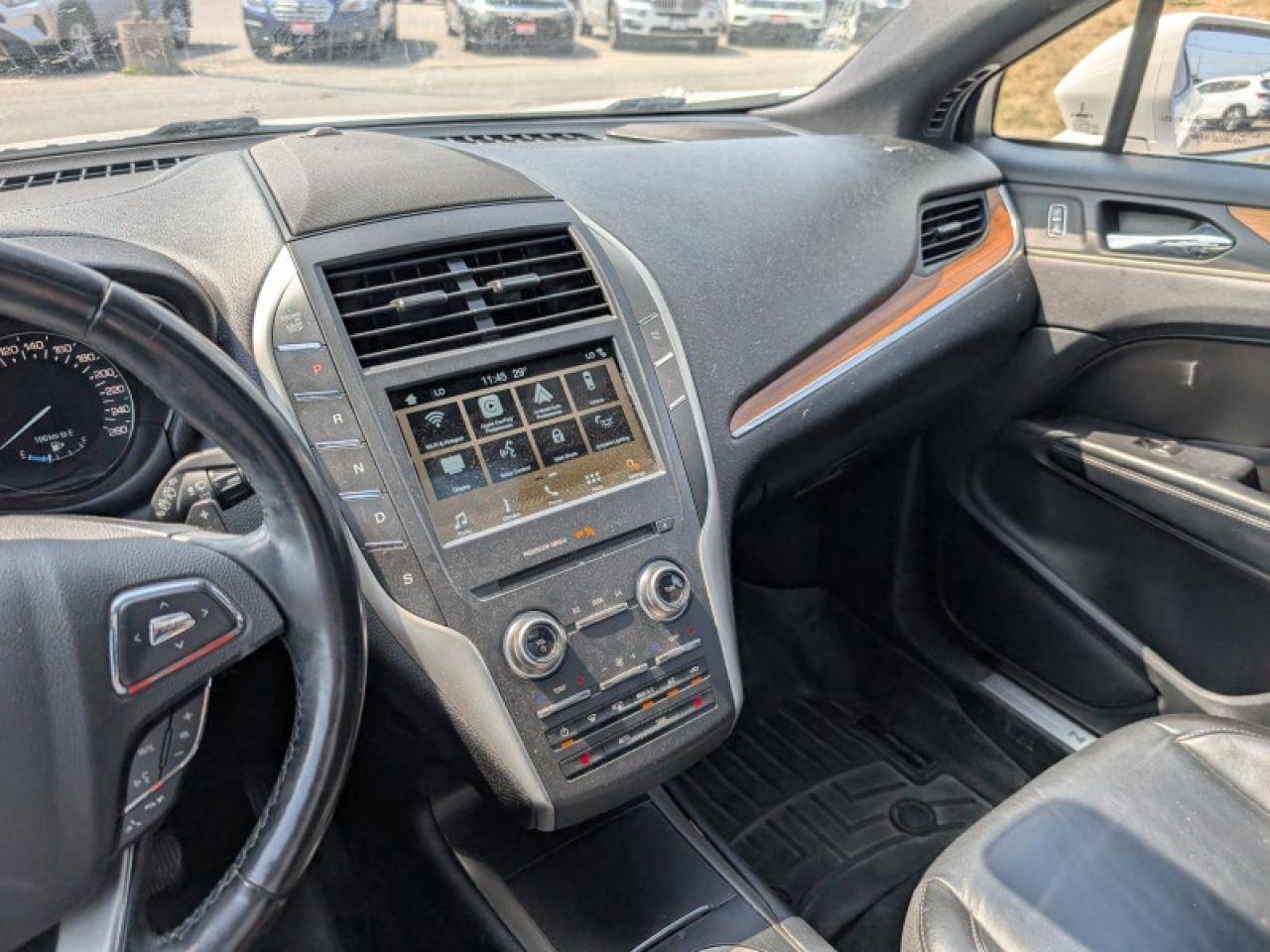 2018 Lincoln MKC Select AWD  **PANO ROOF - CLIMATE PKG** Photo