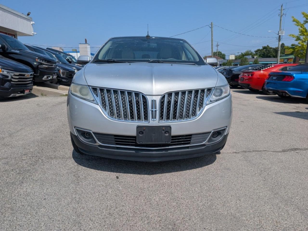 2013 Lincoln MKX V6 AWD  **PANO ROOF - PWR GATE** Photo