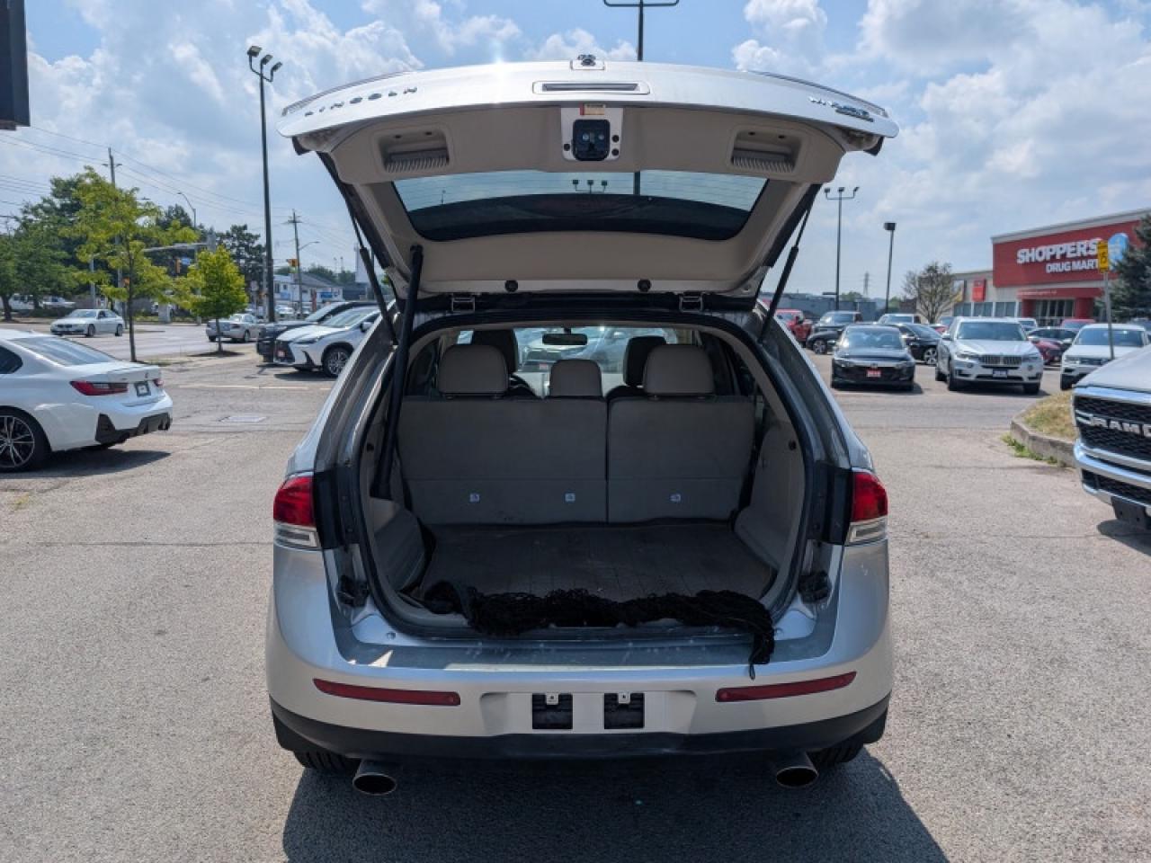 2013 Lincoln MKX V6 AWD  **PANO ROOF - PWR GATE** Photo