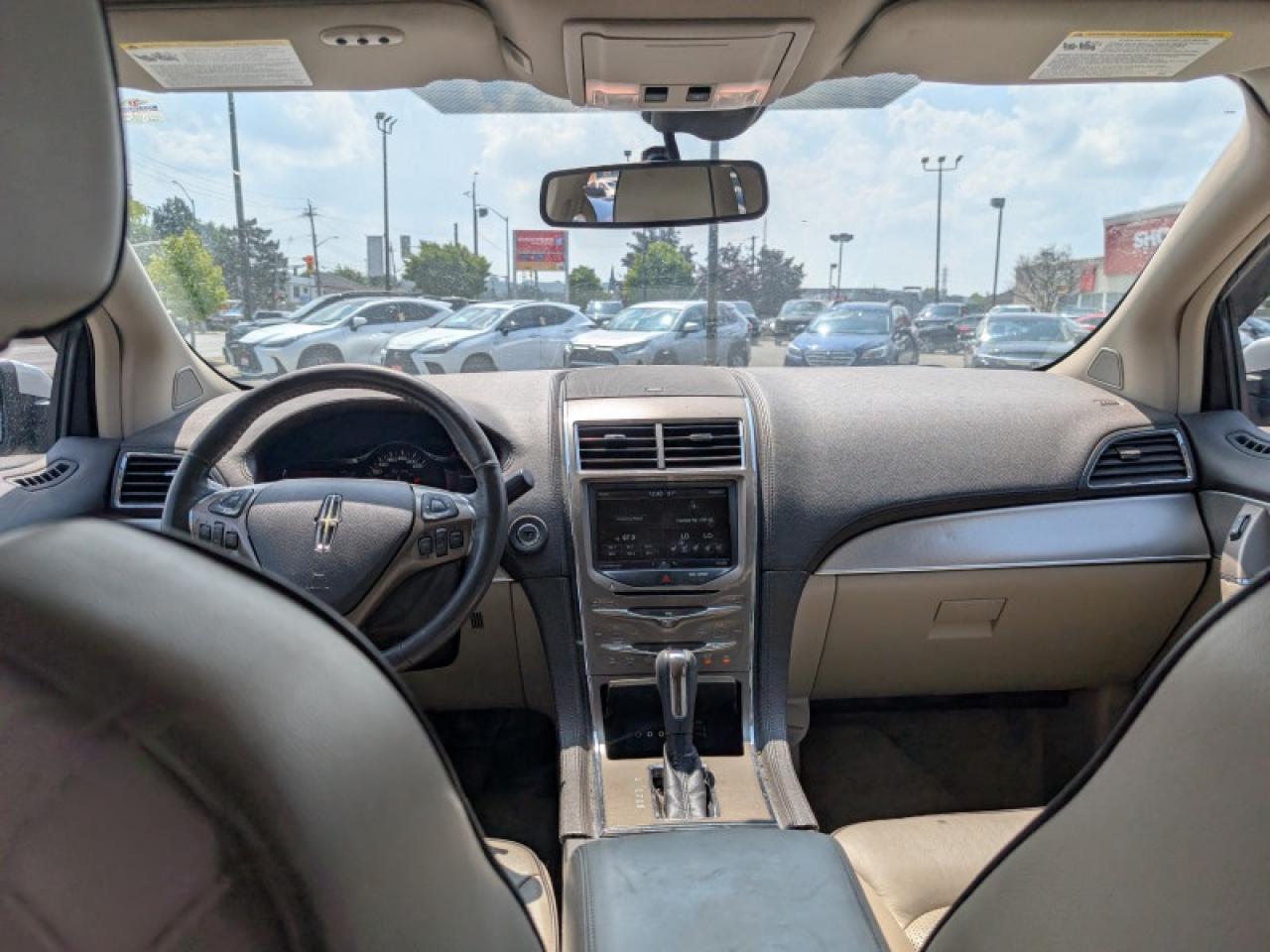2013 Lincoln MKX V6 AWD  **PANO ROOF - PWR GATE** Photo