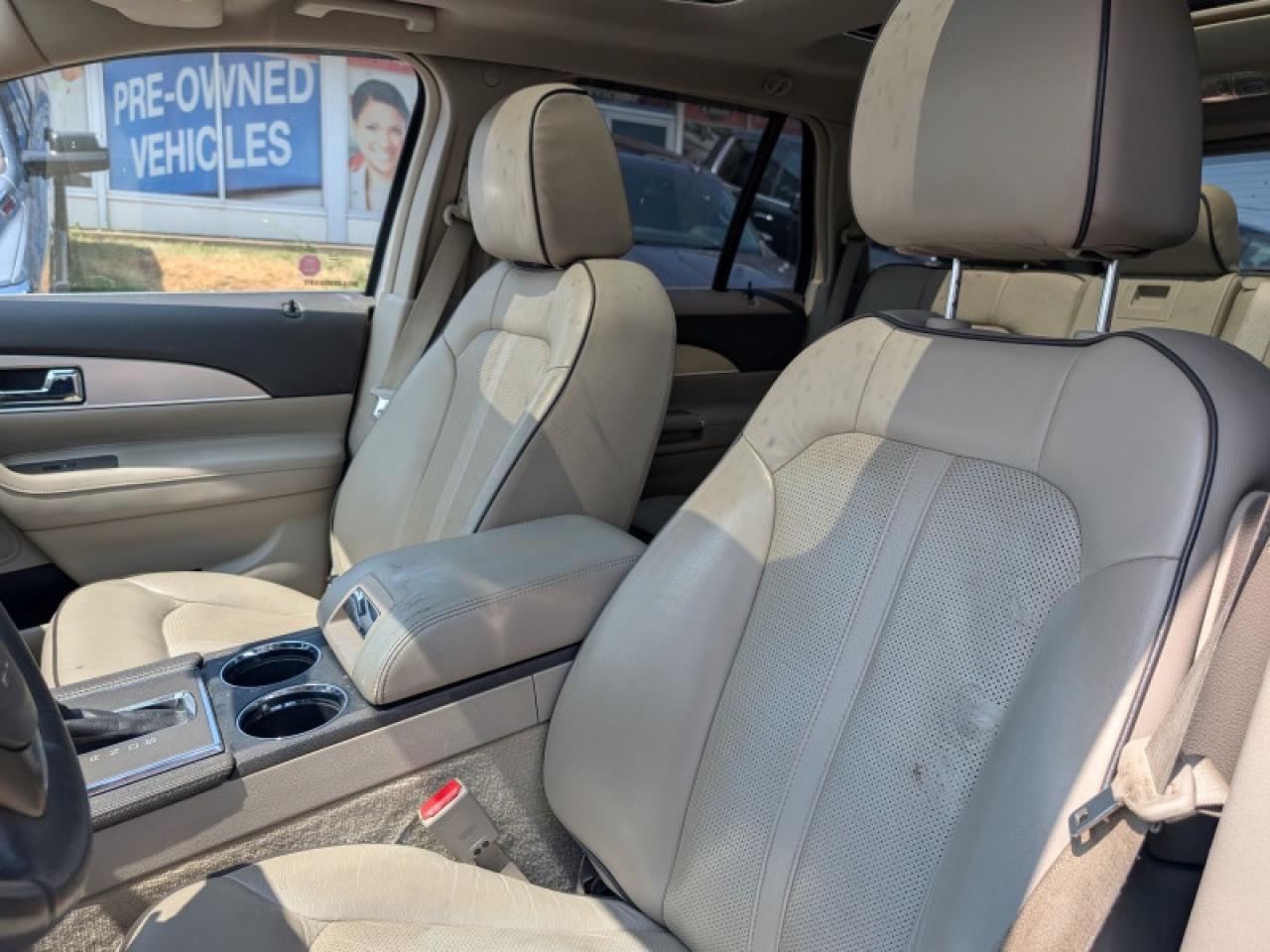 2013 Lincoln MKX V6 AWD  **PANO ROOF - PWR GATE** Photo