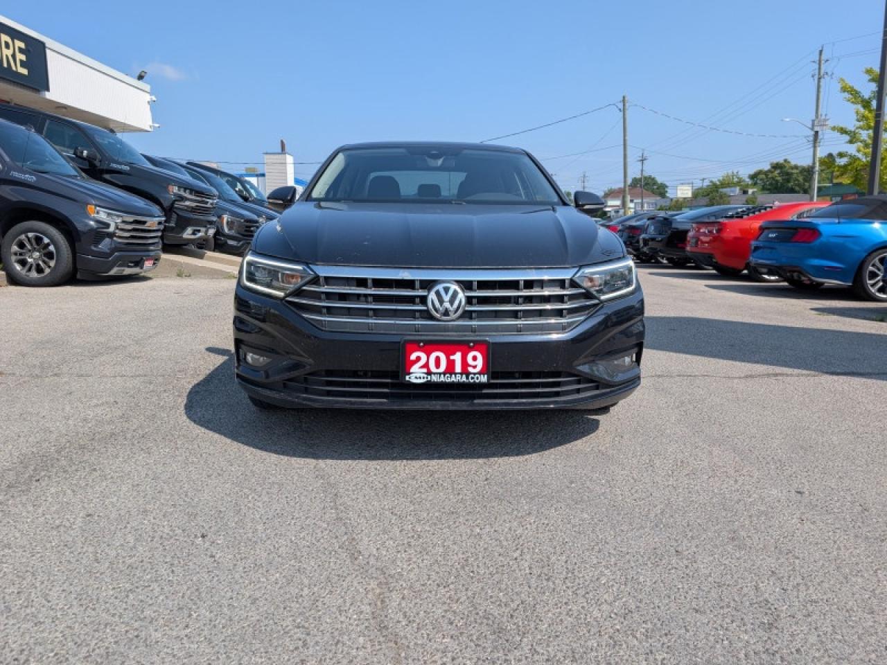 2019 Volkswagen Jetta Execline  **SUNROOF - COOLED SEATS** Photo