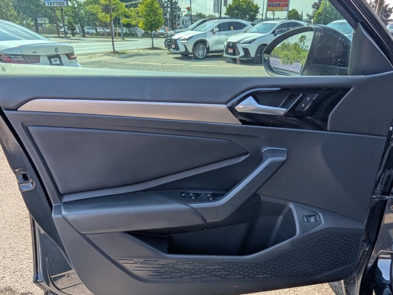 2019 Volkswagen Jetta Execline  **SUNROOF - COOLED SEATS** Photo