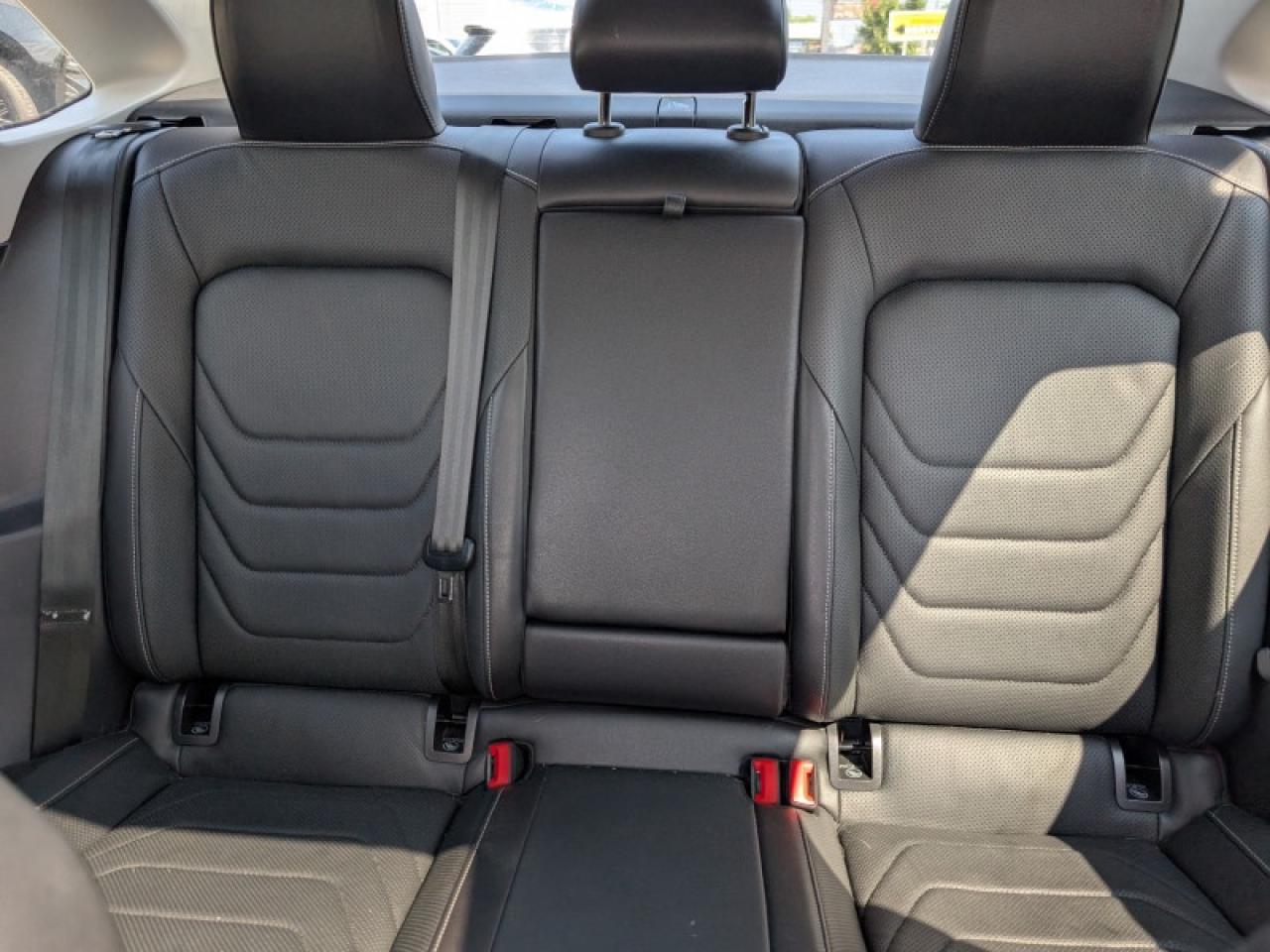 2019 Volkswagen Jetta Execline  **SUNROOF - COOLED SEATS** Photo