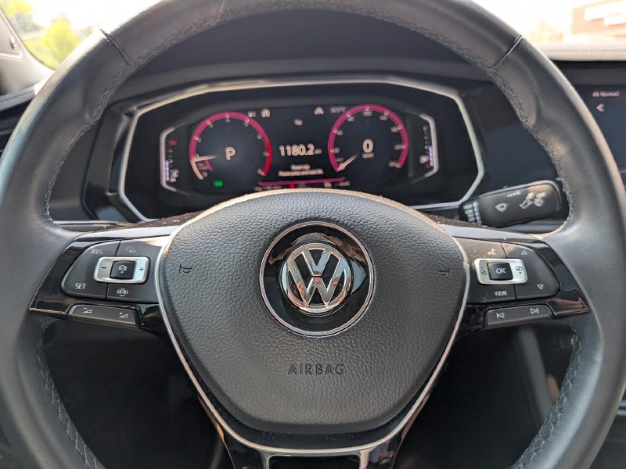 2019 Volkswagen Jetta Execline  **SUNROOF - COOLED SEATS** Photo