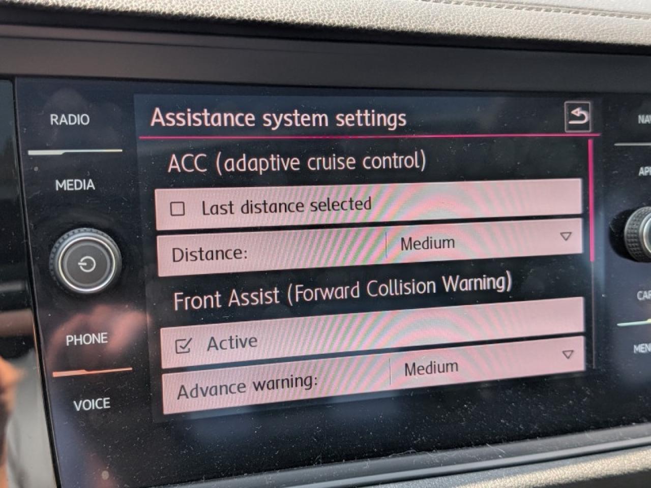 2019 Volkswagen Jetta Execline  **SUNROOF - COOLED SEATS** Photo