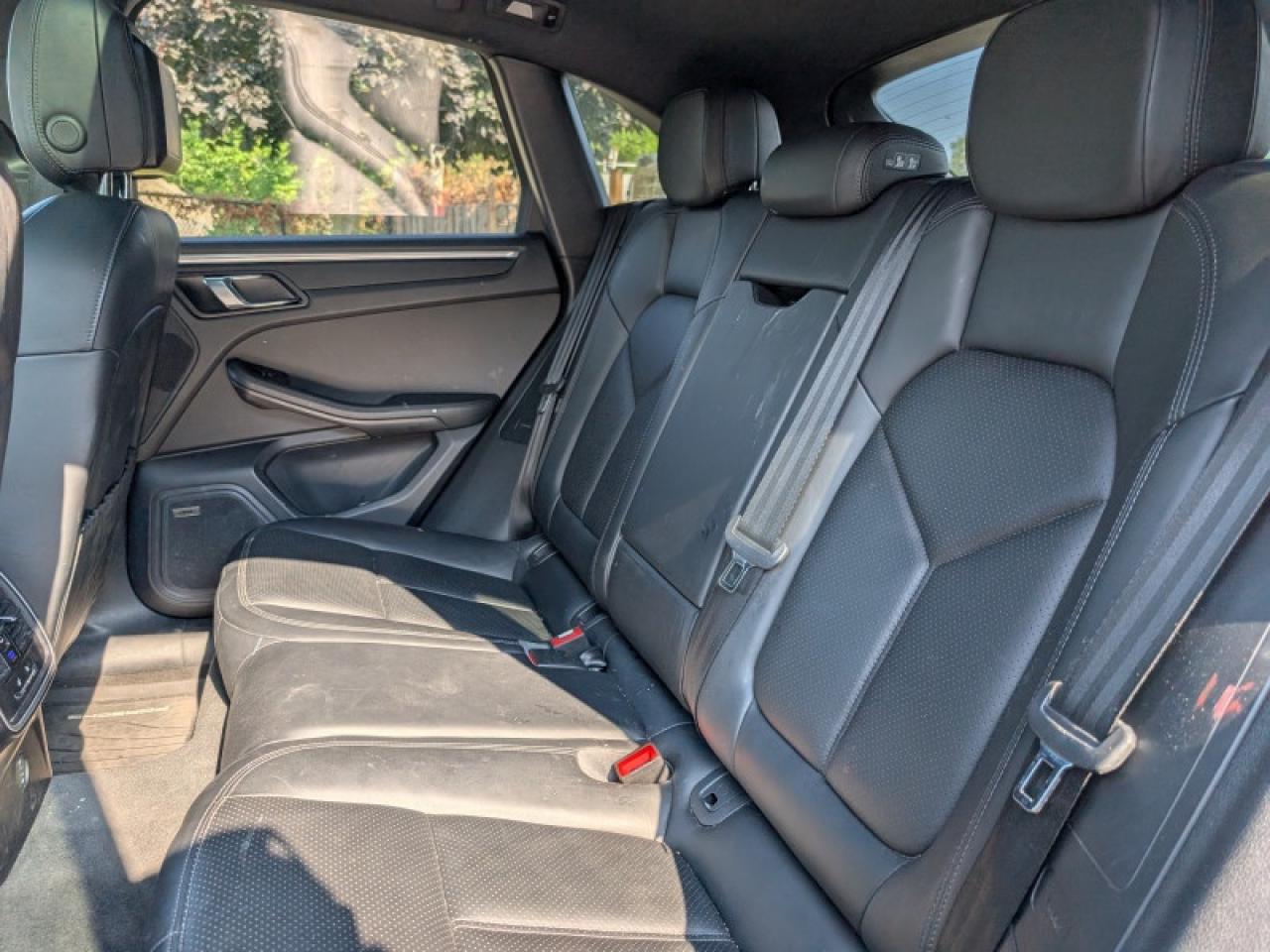 2017 Porsche Macan Premium Package Plus  **VERY CLEAN** Photo