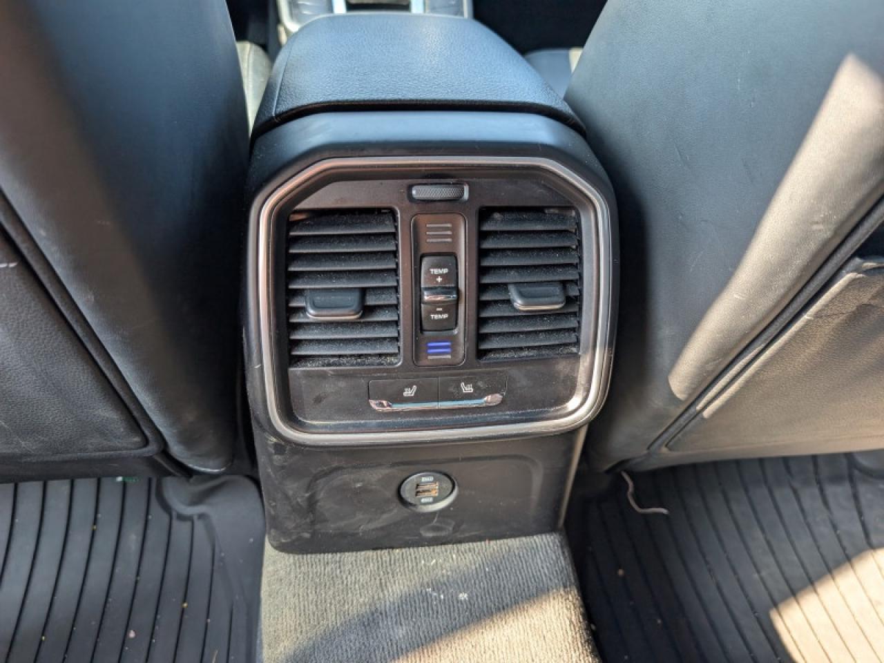 2017 Porsche Macan Premium Package Plus  **VERY CLEAN** Photo