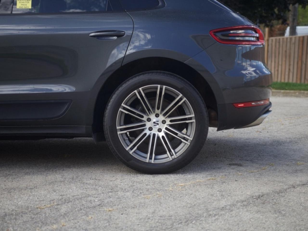 2017 Porsche Macan Premium Package Plus  **VERY CLEAN** Photo