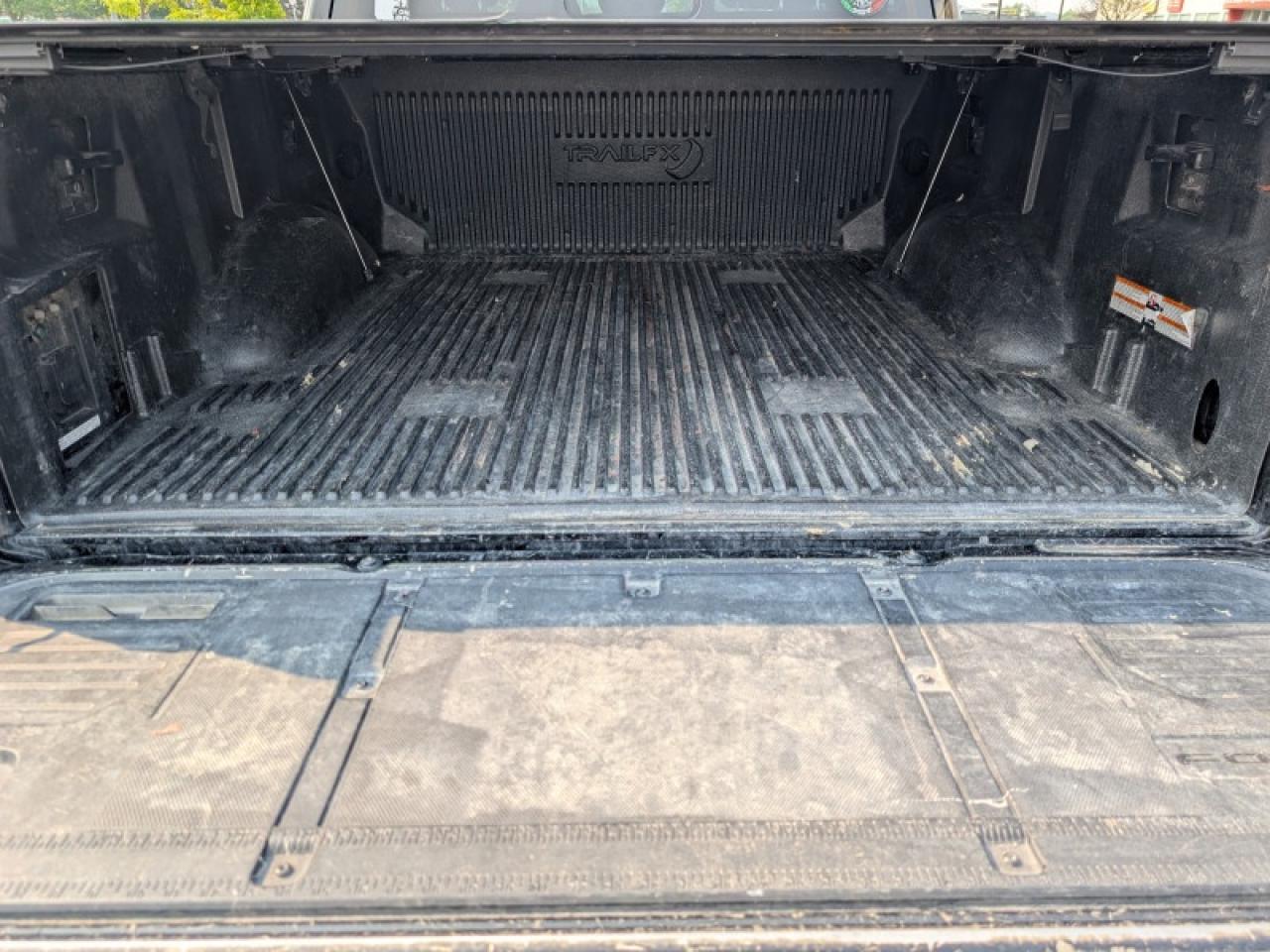 2021 Ford F-150 XLT  **FULL HYBRID - PANO ROOF** Photo