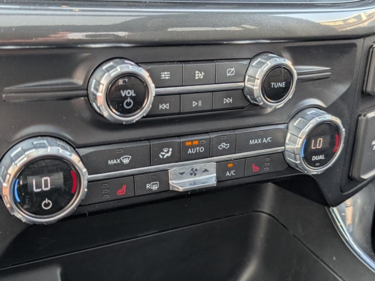 2021 Ford F-150 XLT  **FULL HYBRID - PANO ROOF** Photo