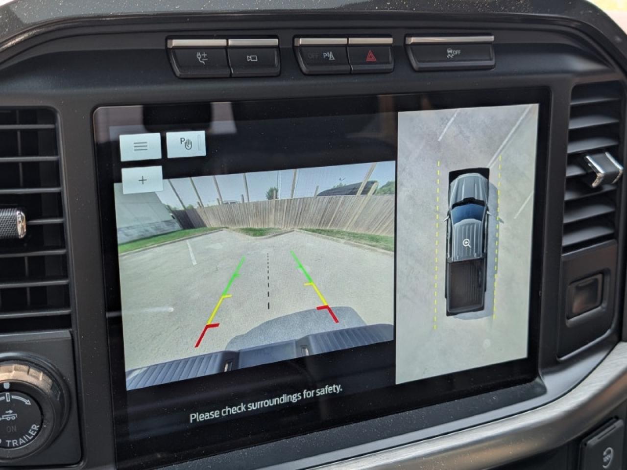 2022 Ford F-150 Lariat  **PANO ROOF - POWER RUNNING BOARDS** Photo