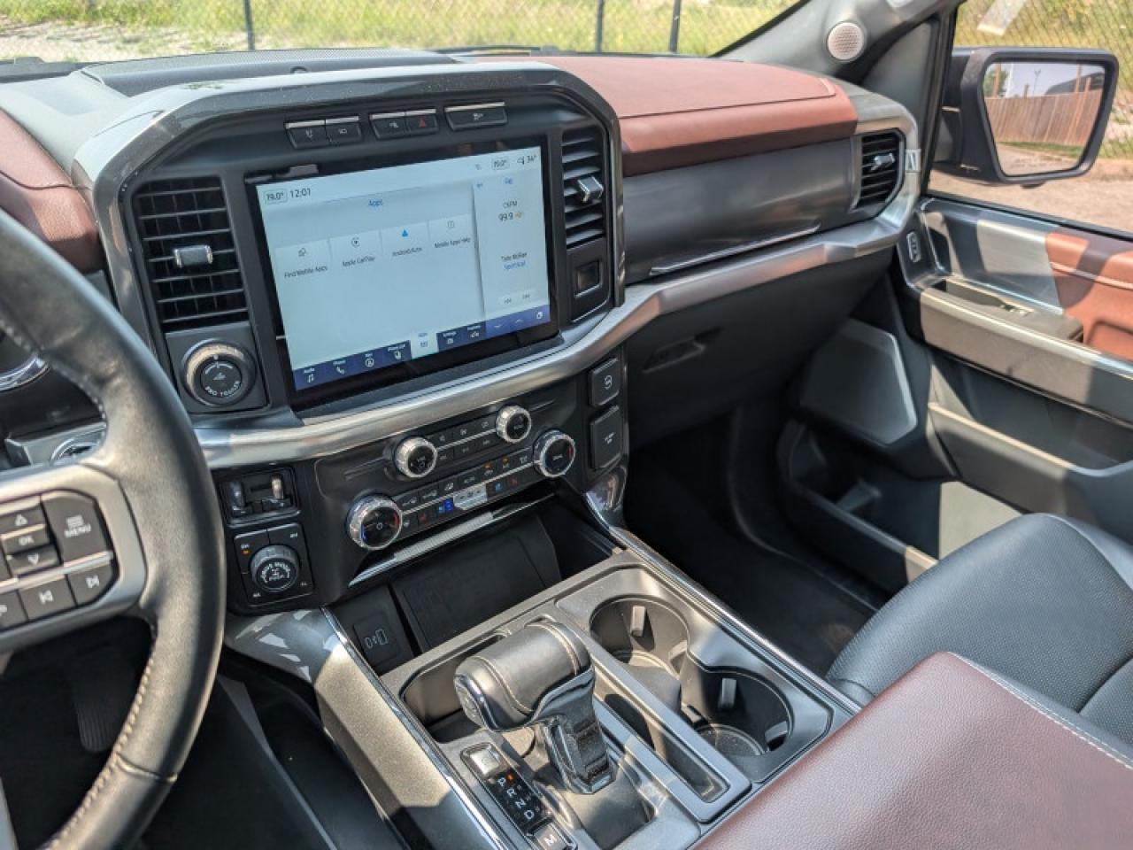 2022 Ford F-150 Lariat  **PANO ROOF - POWER RUNNING BOARDS** Photo