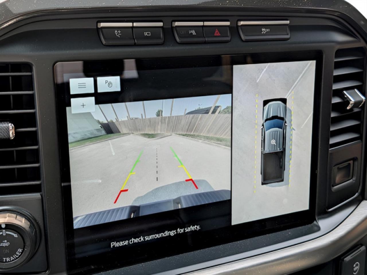 2022 Ford F-150 Lariat  **PANO ROOF - POWER RUNNING BOARDS** Photo