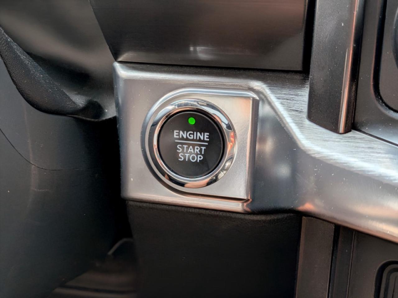 2022 Ford F-150 Lariat  **PANO ROOF - POWER RUNNING BOARDS** Photo