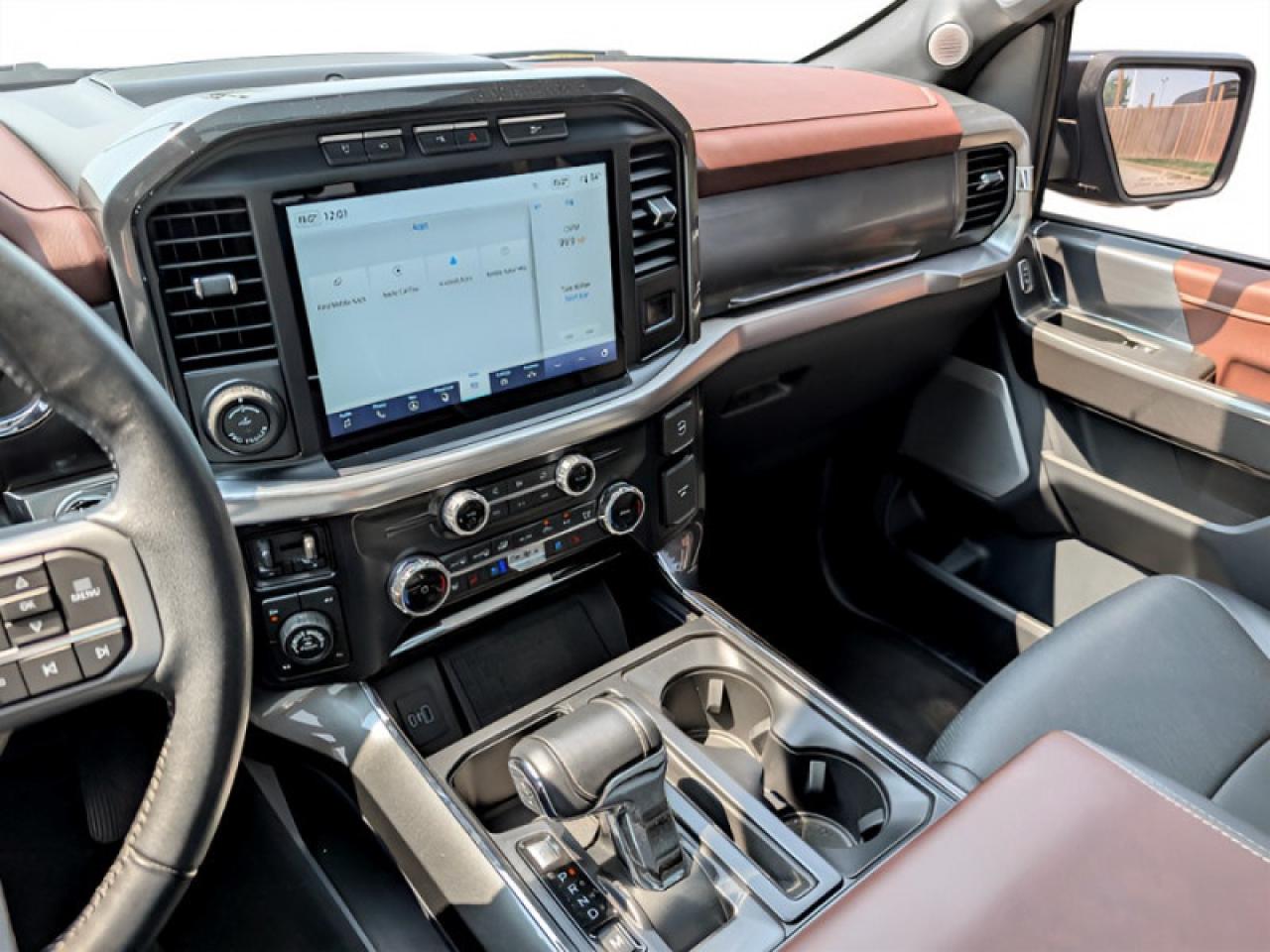 2022 Ford F-150 Lariat  **PANO ROOF - POWER RUNNING BOARDS** Photo