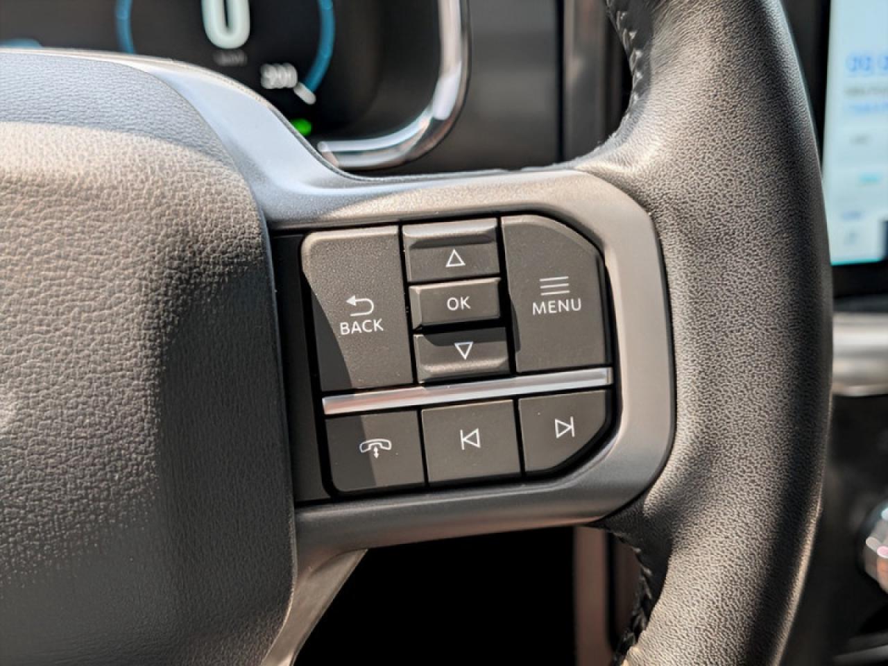 2022 Ford F-150 Lariat  **PANO ROOF - POWER RUNNING BOARDS** Photo