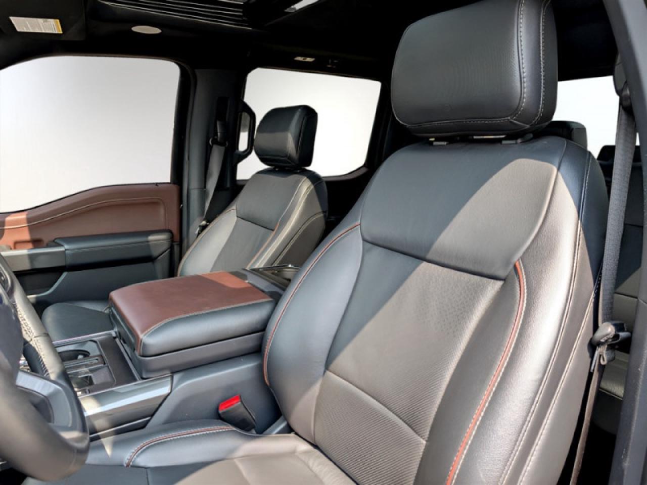 2022 Ford F-150 Lariat  **PANO ROOF - POWER RUNNING BOARDS** Photo