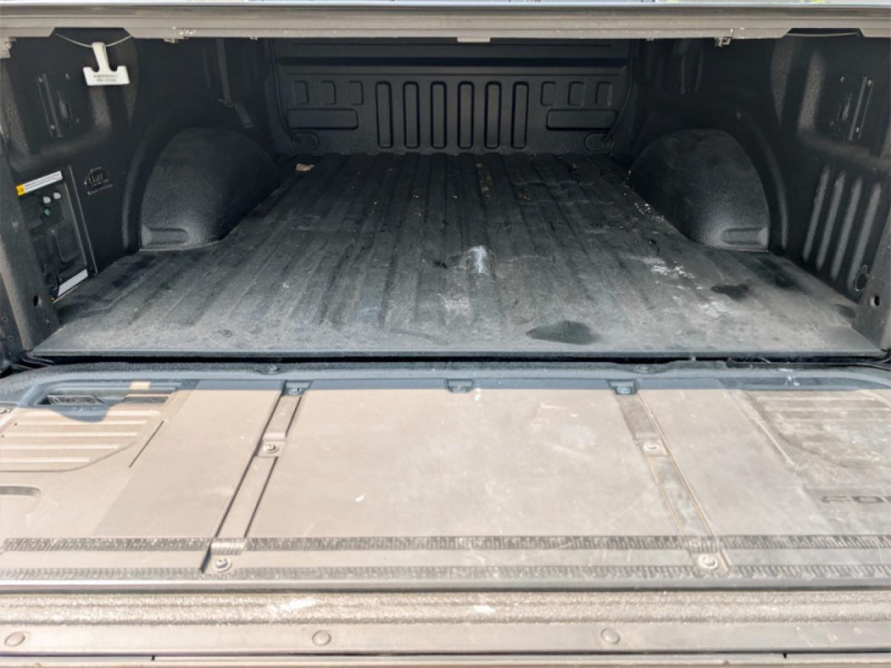 2022 Ford F-150 Lariat  **PANO ROOF - POWER RUNNING BOARDS** Photo