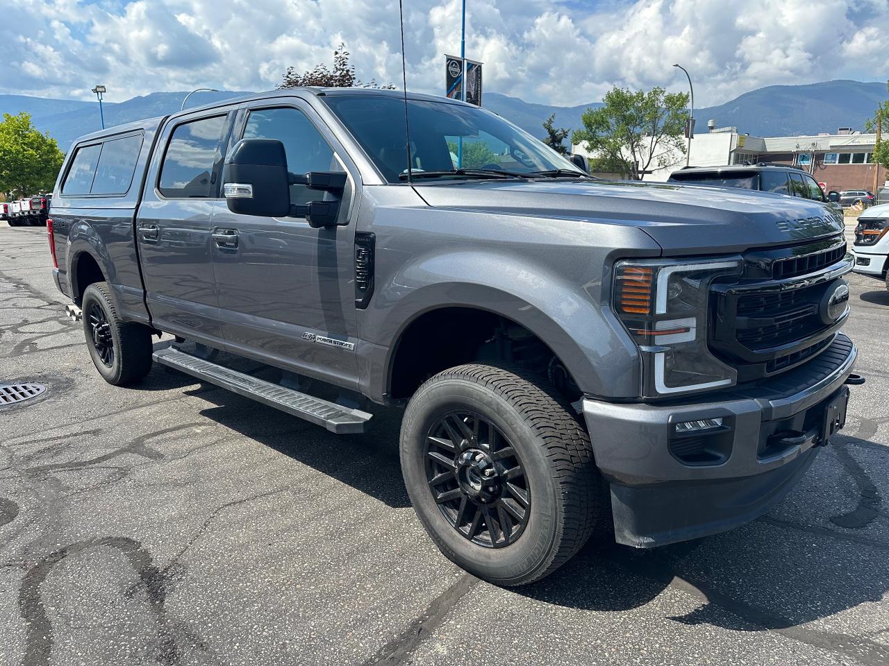 2022 Ford F-350 Super Duty SRW Lariat Photo