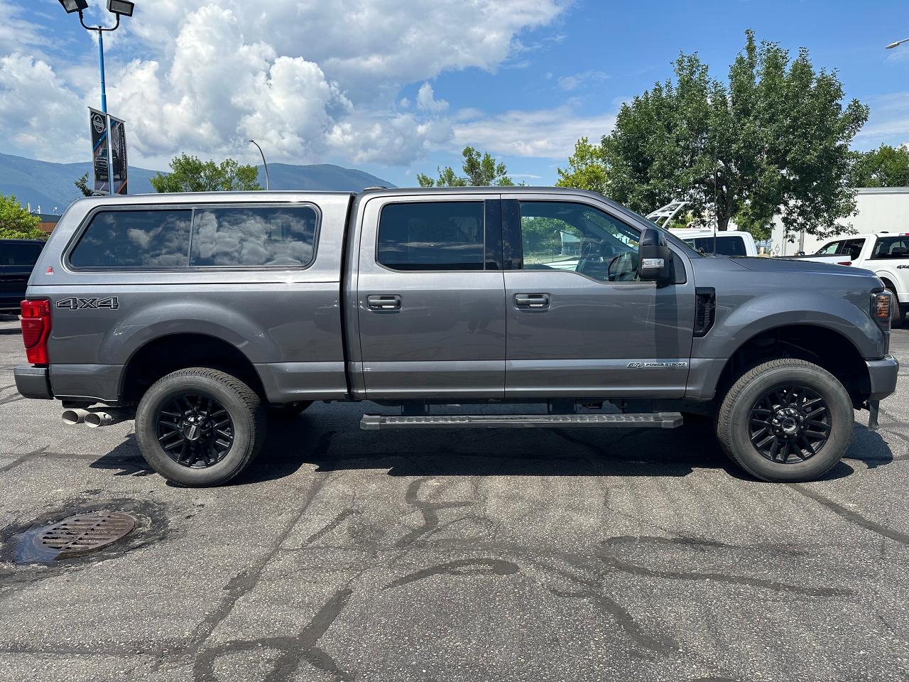 2022 Ford F-350 Super Duty SRW Lariat Photo