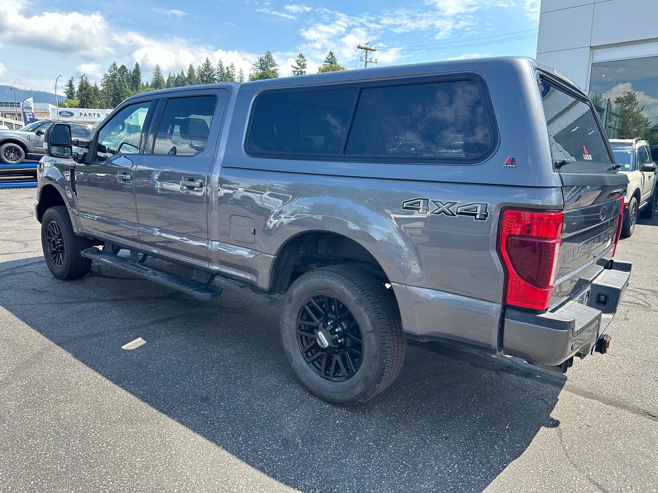 2022 Ford F-350 Super Duty SRW Lariat Photo5