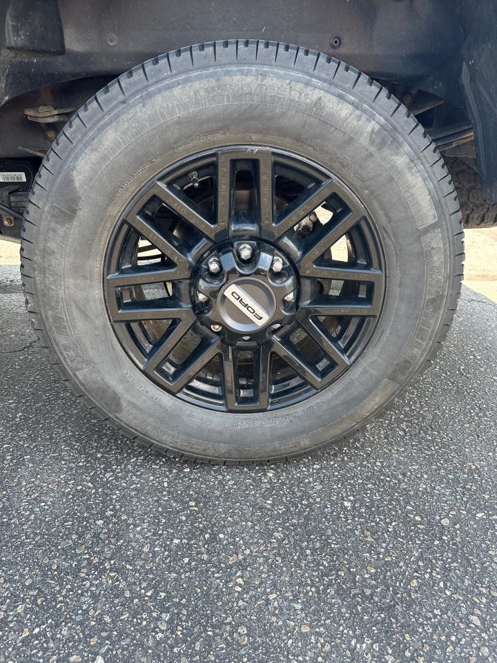 2022 Ford F-350 Super Duty SRW Lariat Photo5