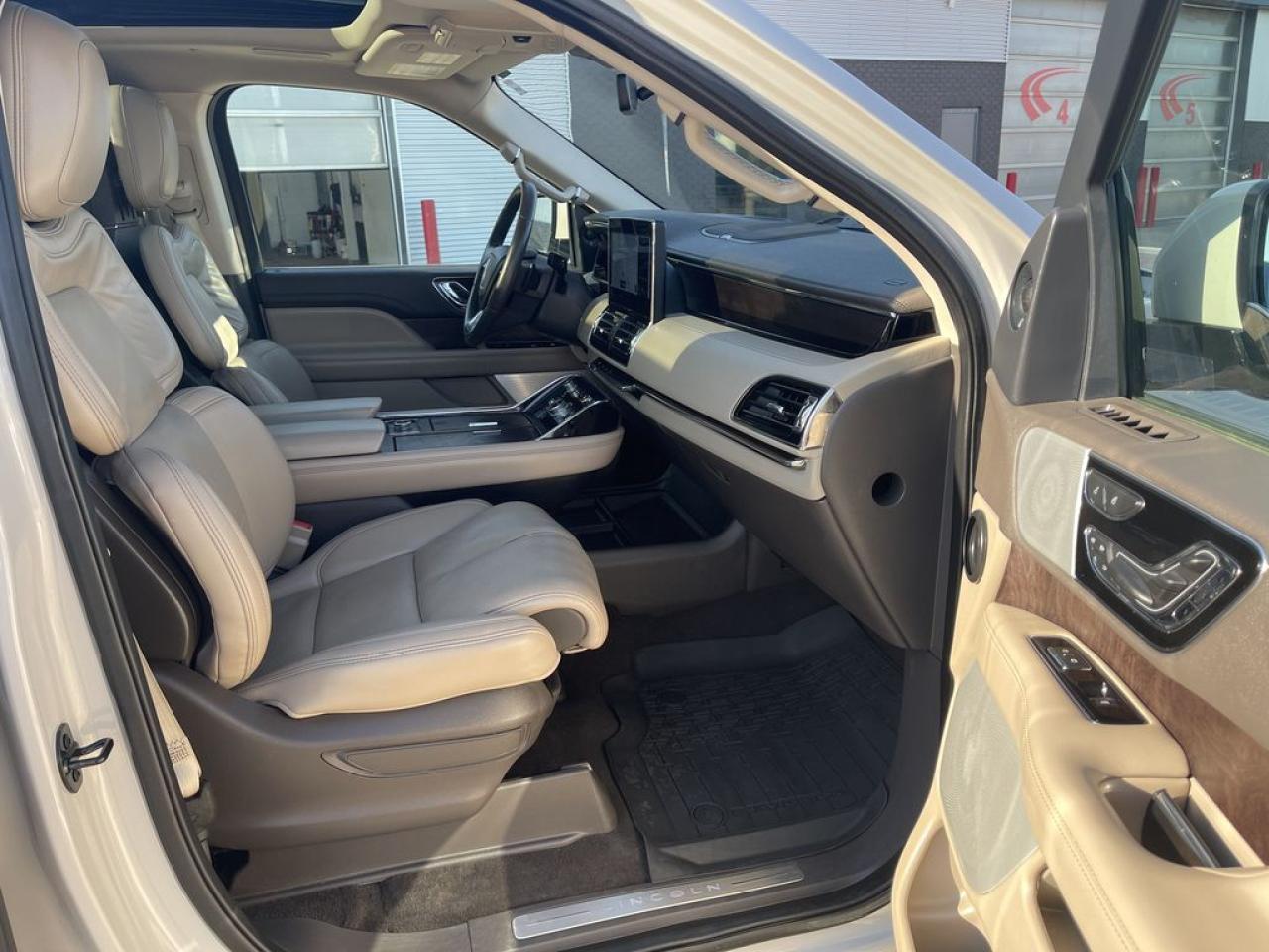 2022 Lincoln Navigator Reserve Photo5