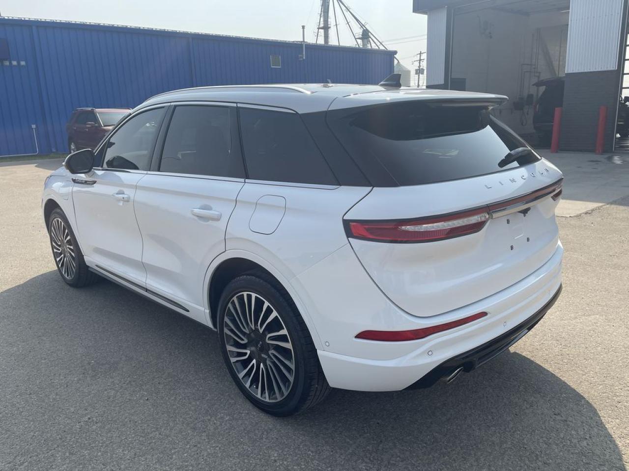 2021 Lincoln Corsair Grand Touring Photo4