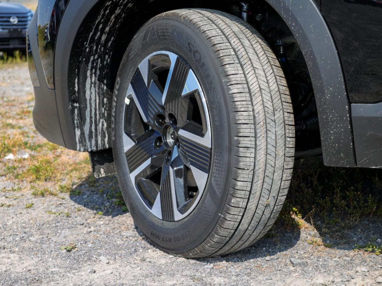 2026 Nissan Kicks SV AWD  - Premium Package Photo