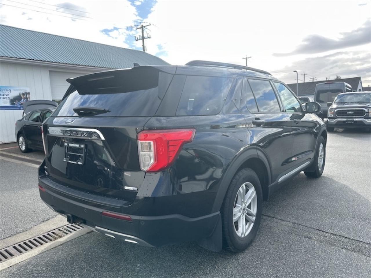 2020 Ford Explorer XLT Photo5