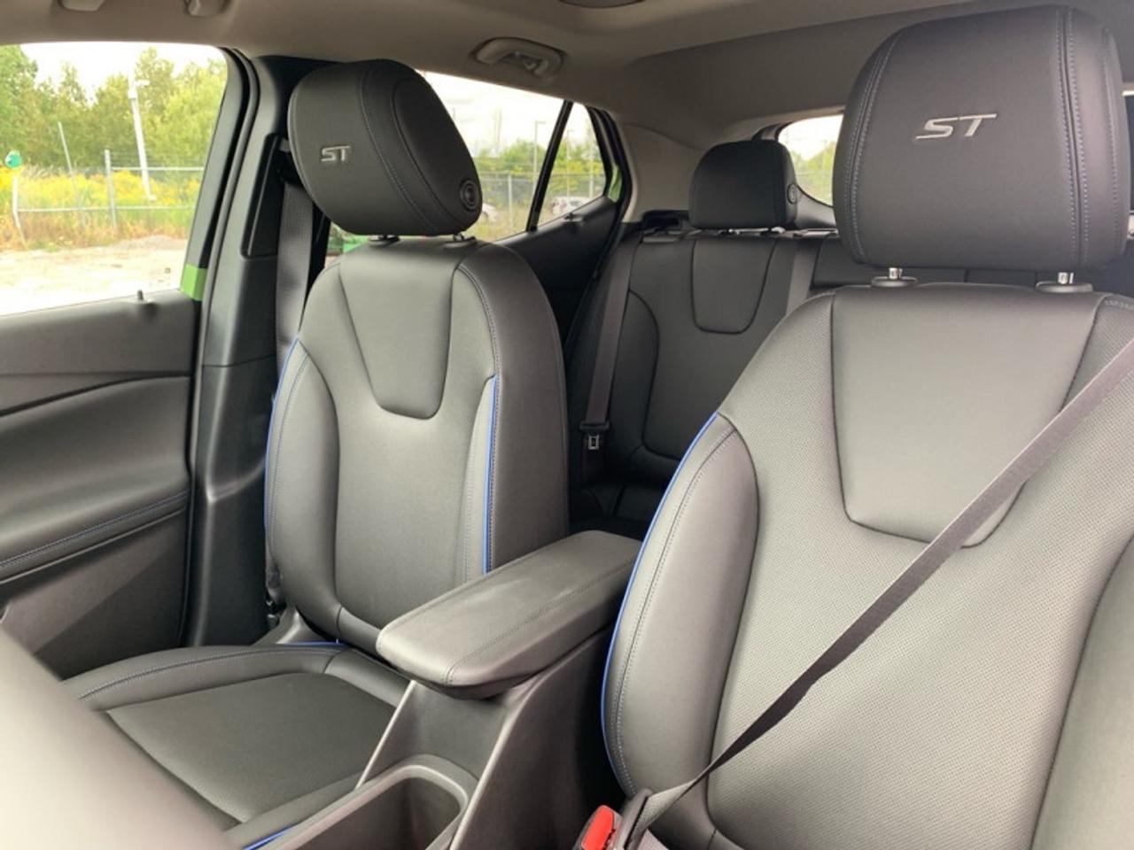 2026 Buick Encore GX Sport Touring Photo