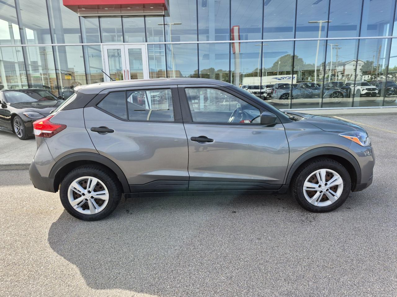 2019 Nissan Kicks S Photo5