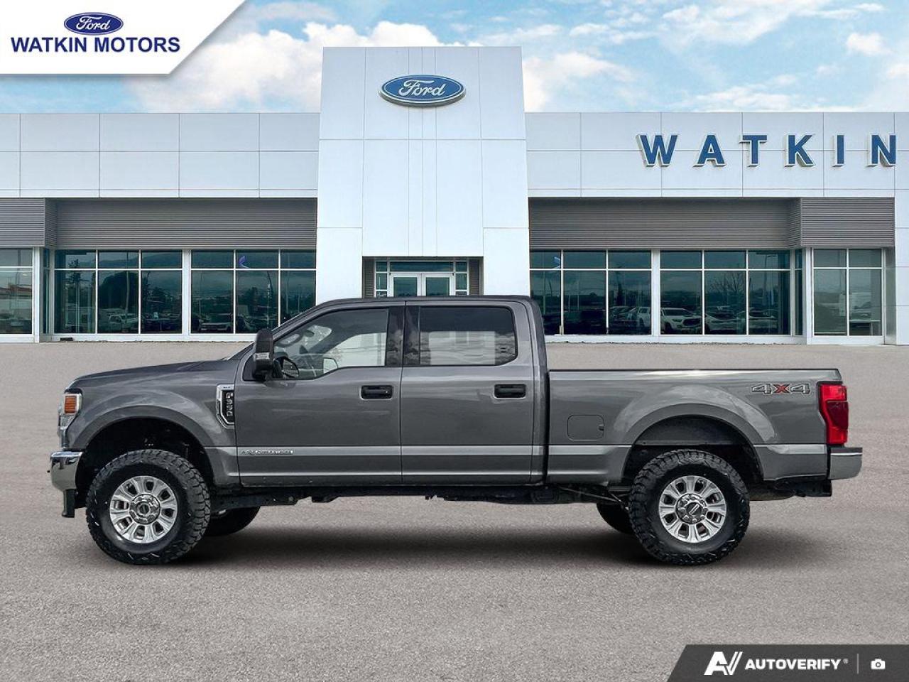 2022 Ford F-350 Super Duty 4X4 XLT 160"WB 6.7 DIESEL Photo1