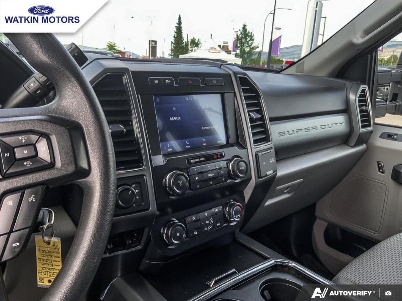 2022 Ford F-350 Super Duty 4X4 XLT 160"WB 6.7 DIESEL Photo21