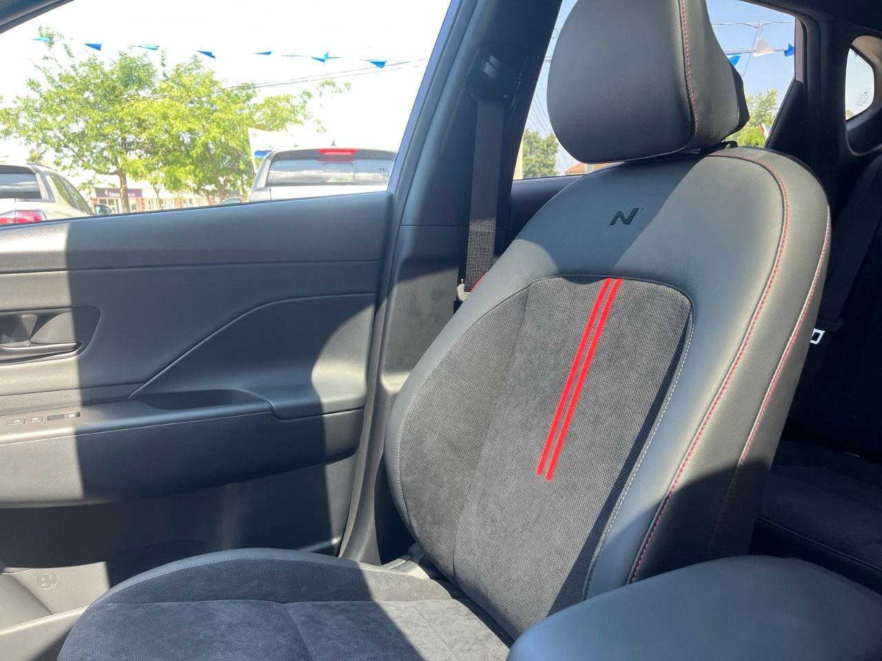 2026 Hyundai KONA 1.6T N Line AWD w/Two-Tone Roof Photo