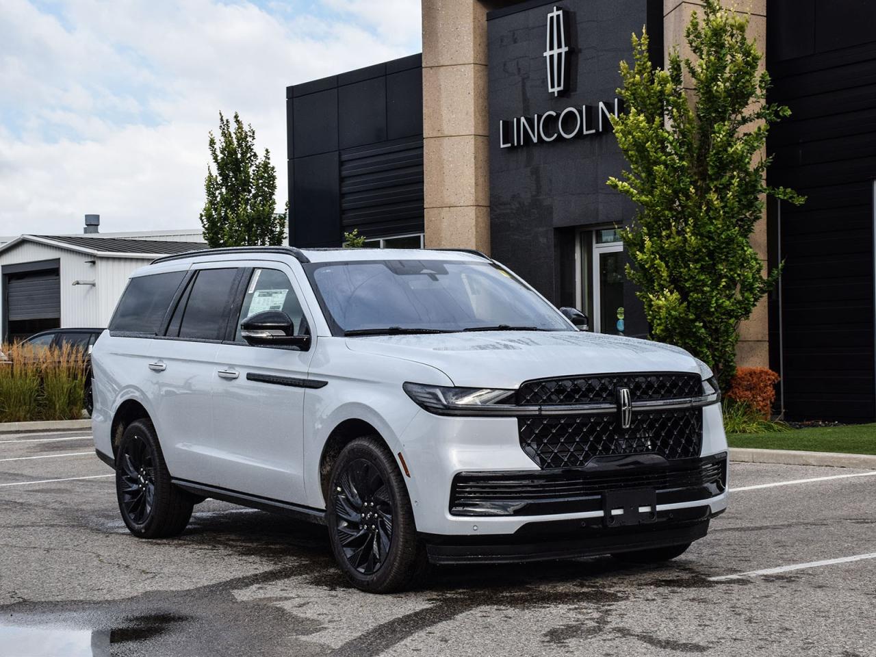 New 2025 Lincoln Navigator Reserve for sale in Chatham, ON