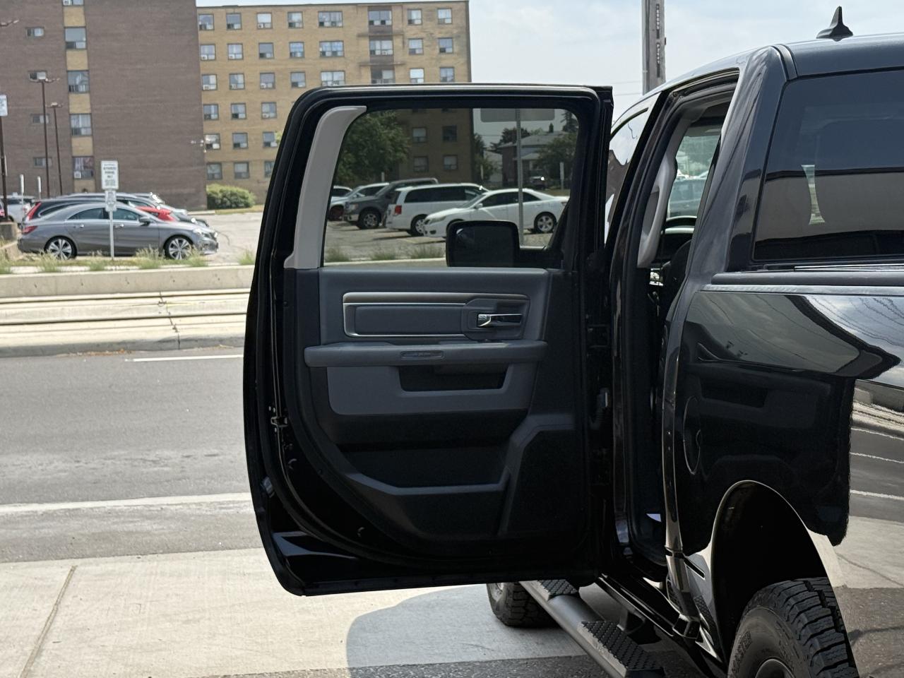 2018 RAM 1500 SLT | BACK UP CAMERA | - Photo #36