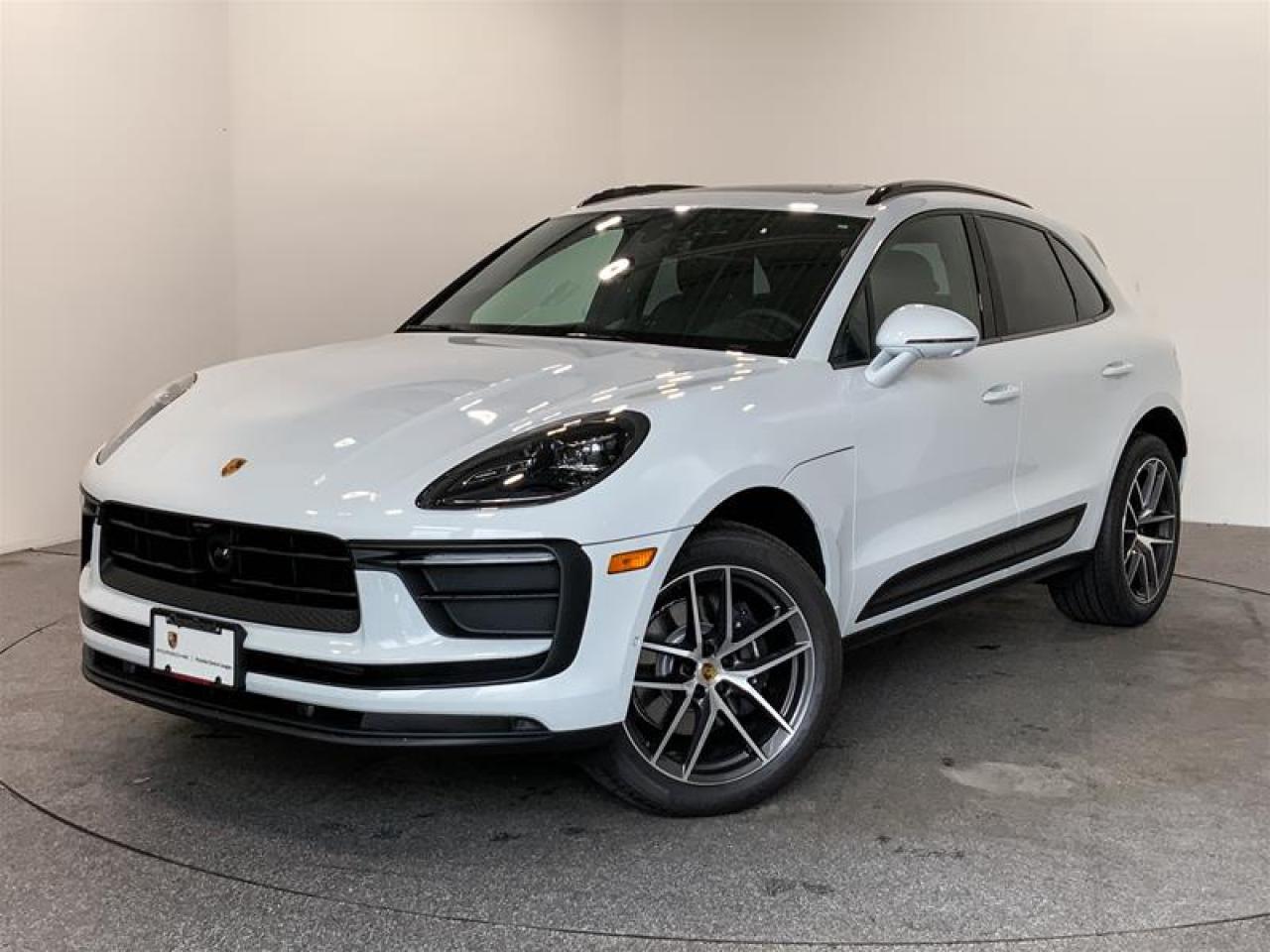 New 2025 Porsche Macan AWD for sale in Langley City, BC