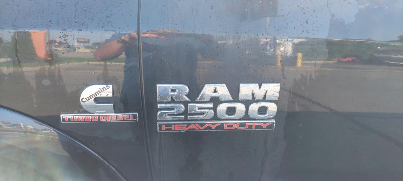2017 RAM 2500 Limited - Photo #12