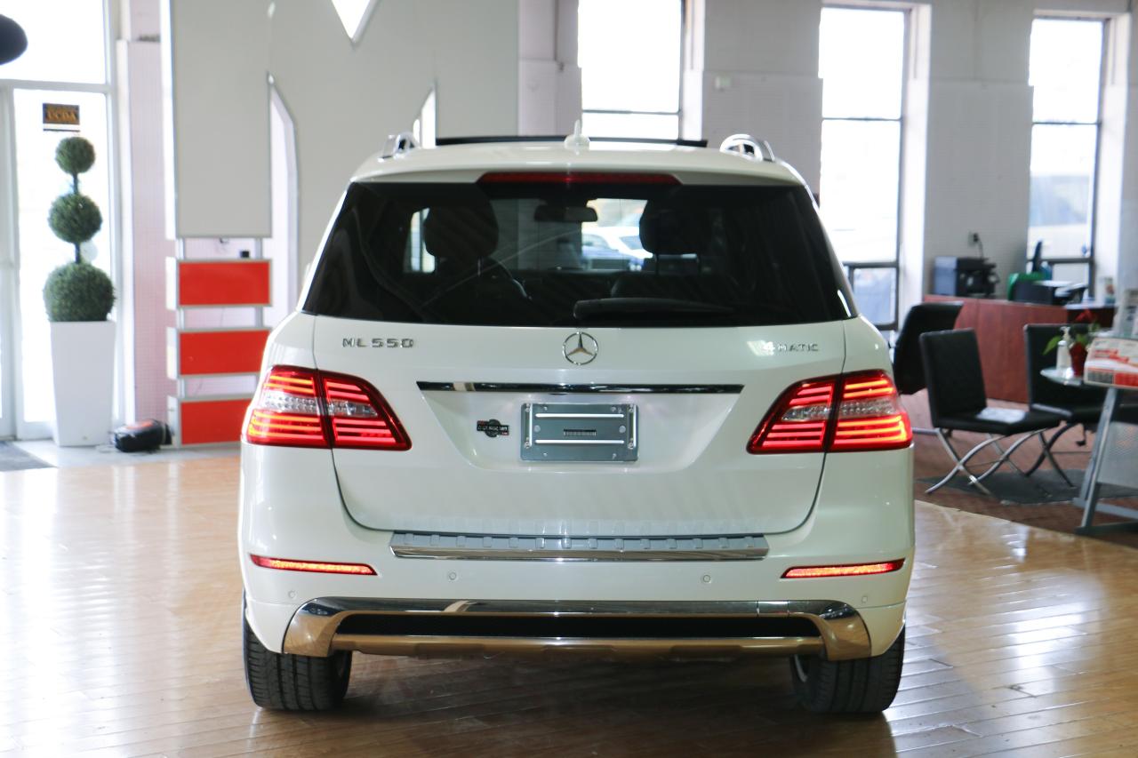 2014 Mercedes-Benz M-Class ML550 4MATIC - AMG|PANO|NAVI|360CAM|BLINDSPOT - Photo #4