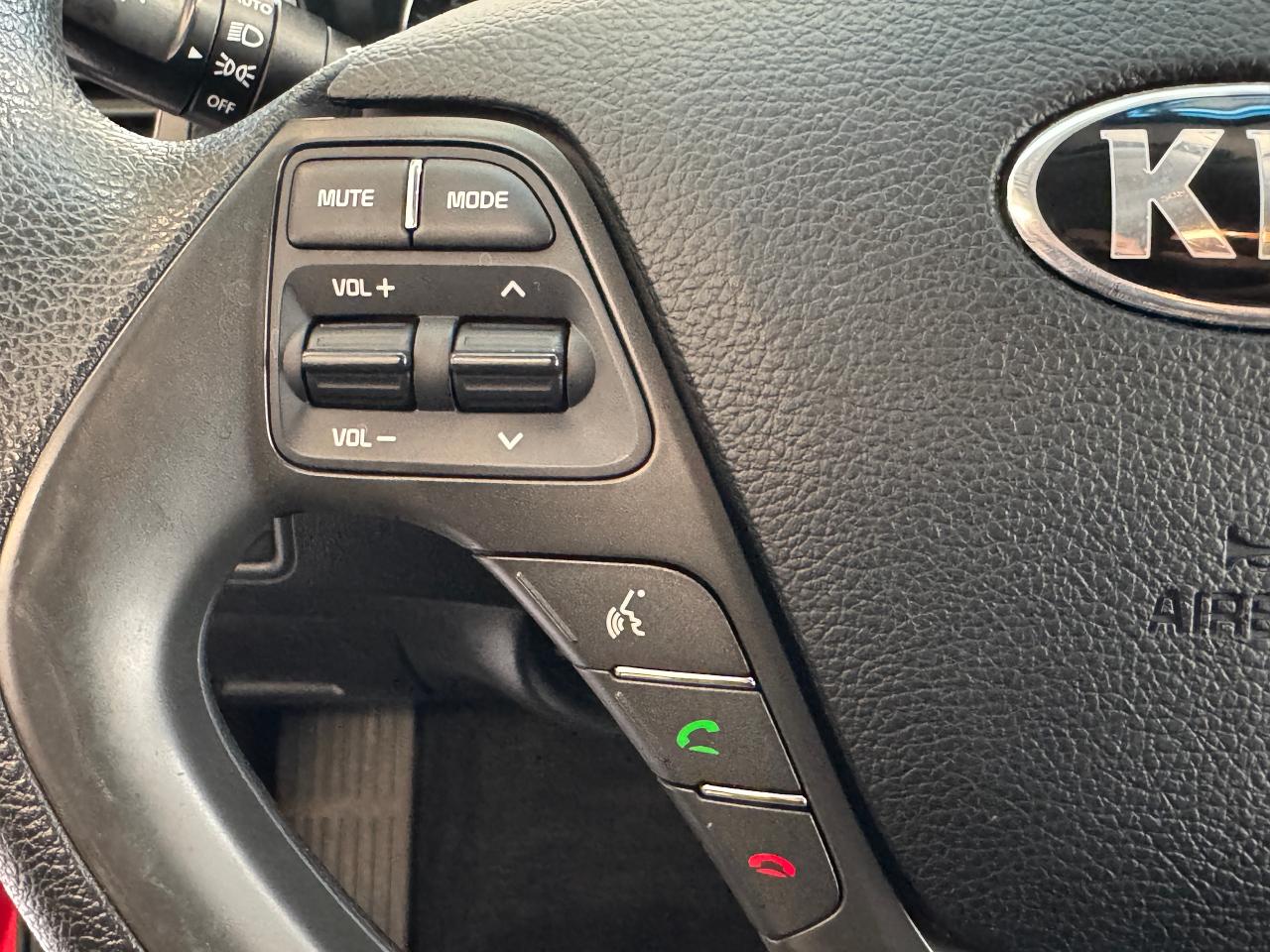 2017 Kia Forte LX+New Tires+ApplePlay+Remote Start+CLEAN CARFAX - Photo #36