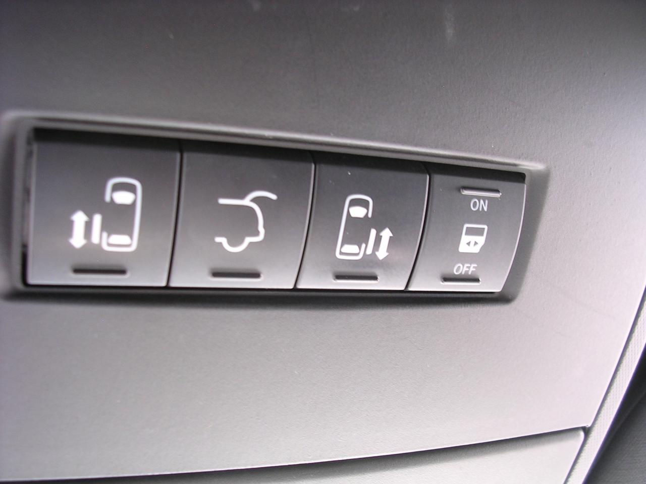 2017 Dodge Grand Caravan SXT Premium Plus - Photo #13