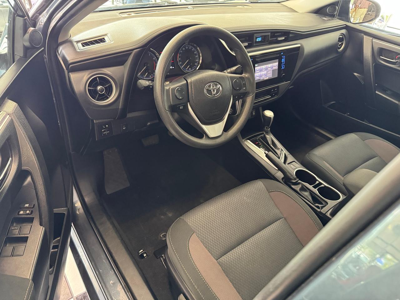 2019 Toyota Corolla LE+Adaptive Cruise+LOW KMS! CLEAN CARFAX! - Photo #17