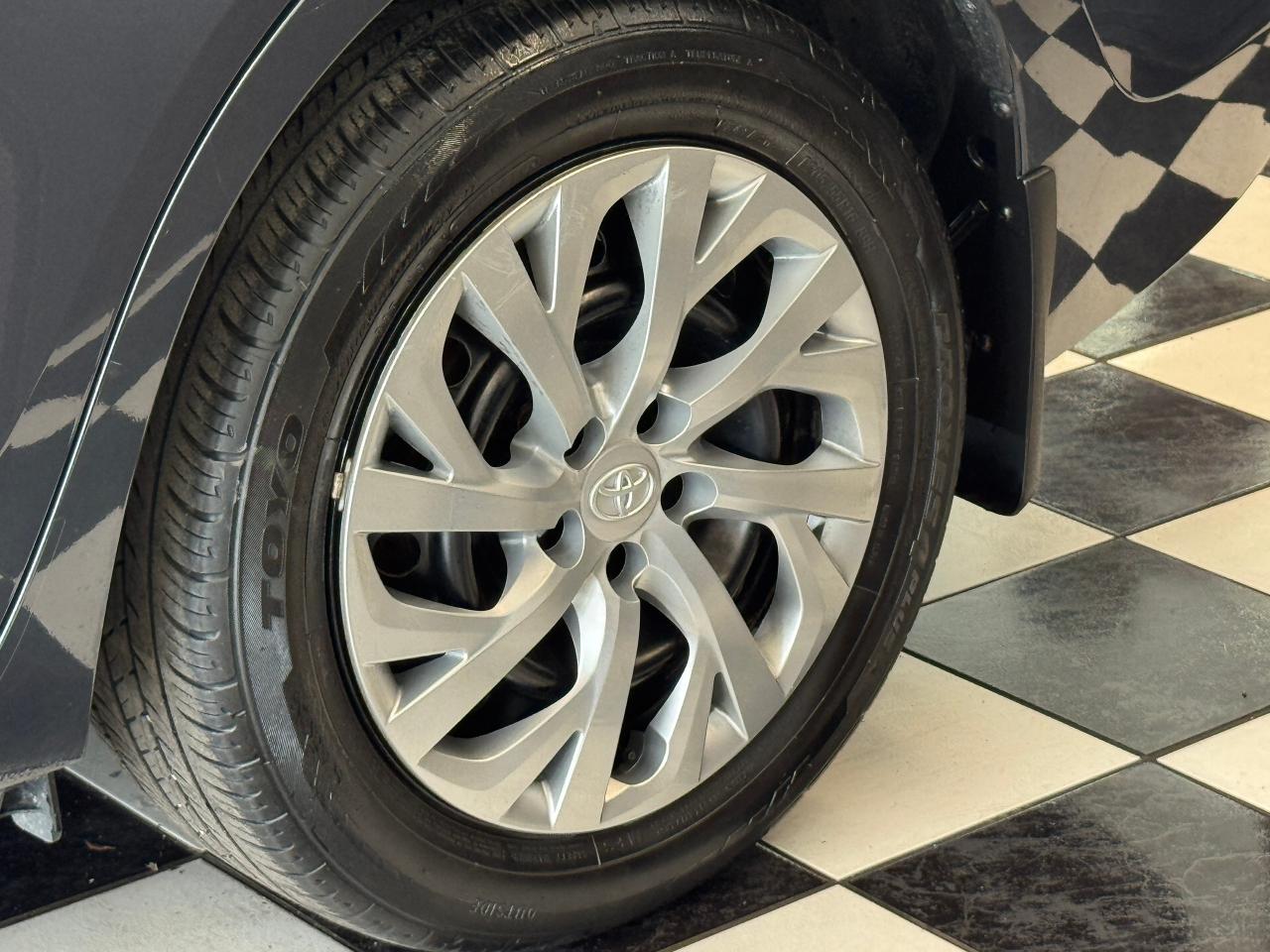 2019 Toyota Corolla LE+Adaptive Cruise+LOW KMS! CLEAN CARFAX! - Photo #48