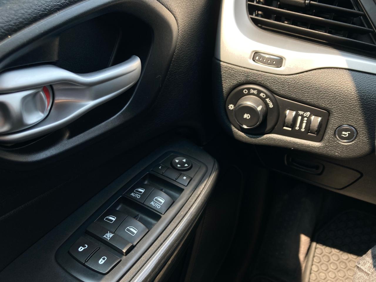 2016 Jeep Cherokee Trailhawk - Photo #24