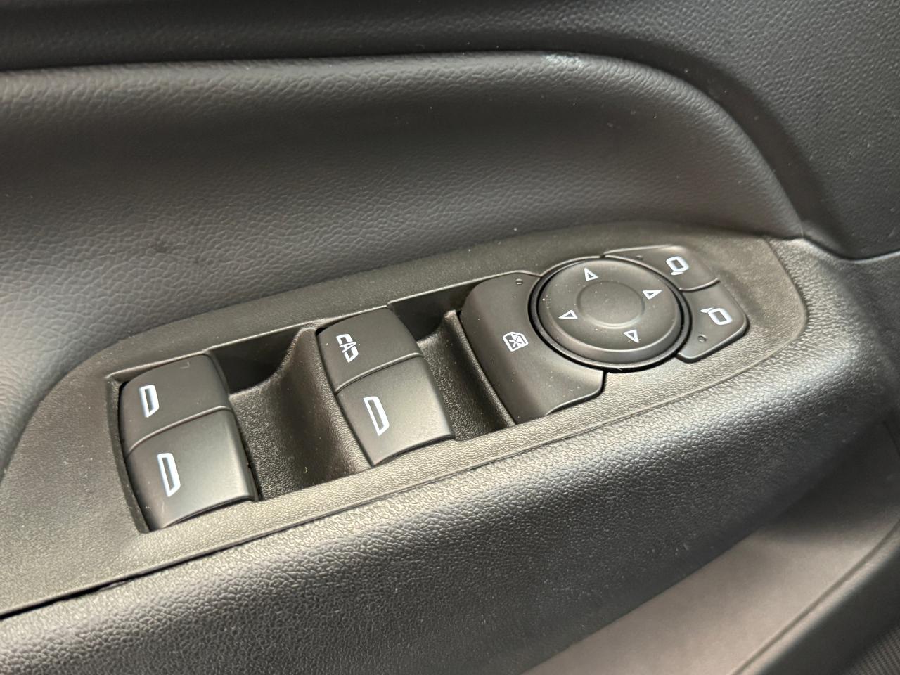 2022 Chevrolet Equinox AWD LT+New Tires+ApplePlay+CLEAN CARFAX - Photo #45
